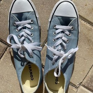 Converse All Star Tennis Shoes Sz 9 blue